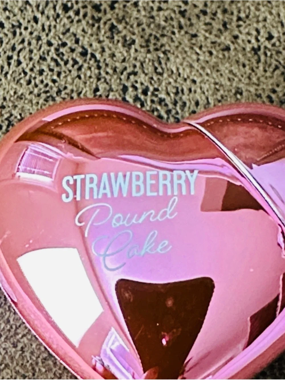 Bath & Body Works Strawberry Pound Cake Heart Lip Gloss - Pink